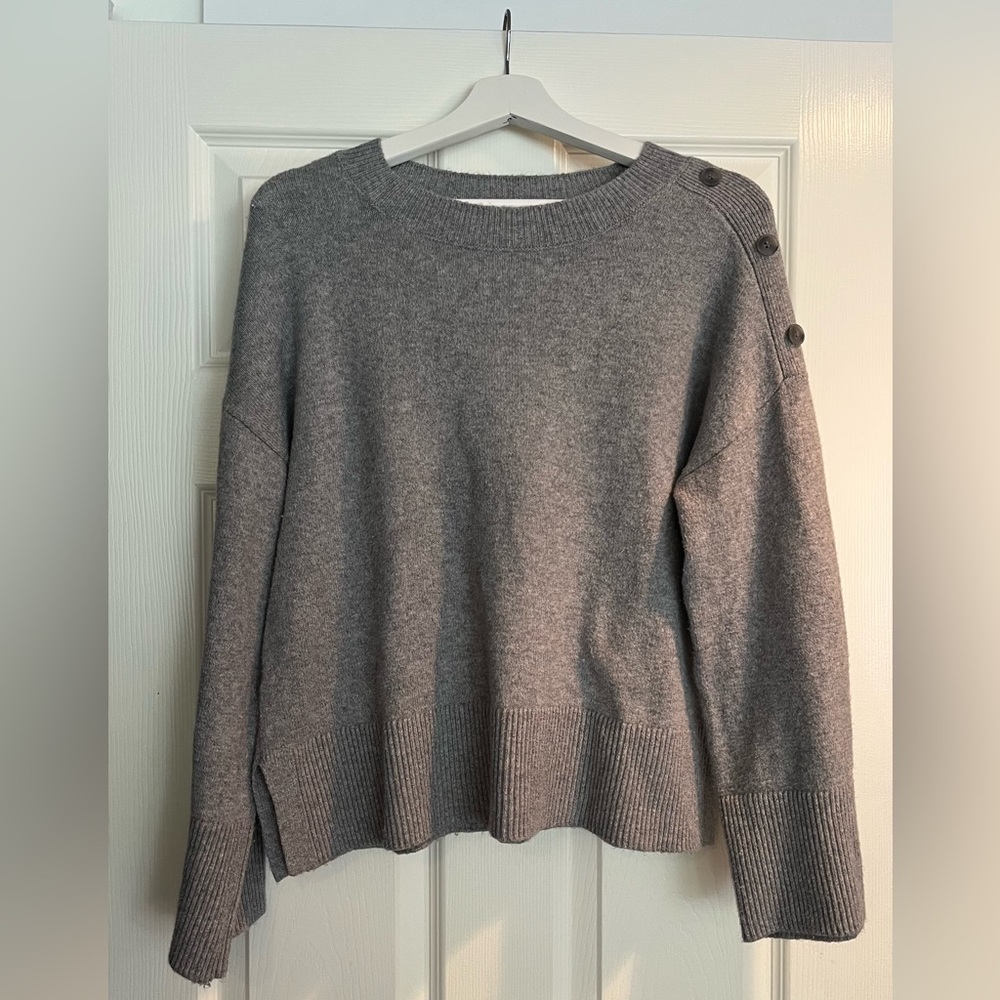 Grey Loft sweater size M